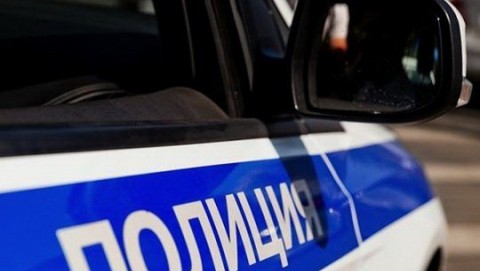 В Ельце полицейские задержали подозреваемого в совершении разбойного нападения в торговом павильоне